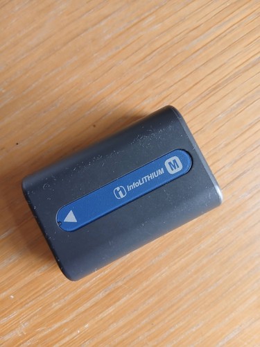 Sony fm30 rechargeable - sony, np-fm30